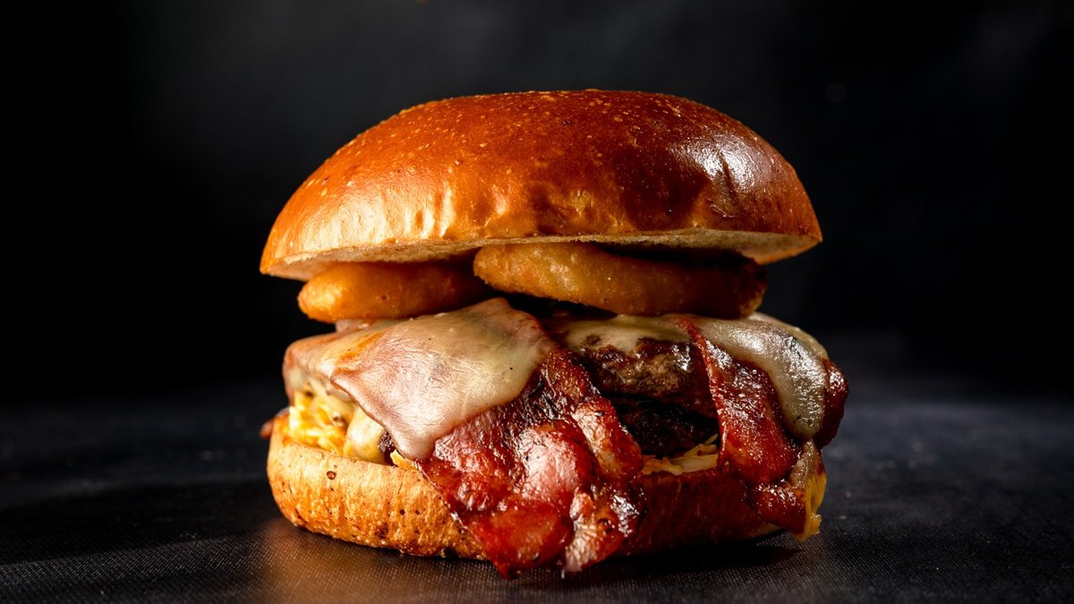 B.ink Burger (200g 100% Beef) – Double beef patty, coleslaw, garlic butter, bacon, cheese, b...