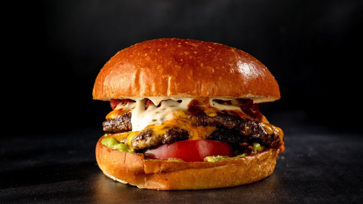 Guapo Burger (200g 100% Beef) – Double beef patties, Mexican cheese, tomato, sour cream, gua...