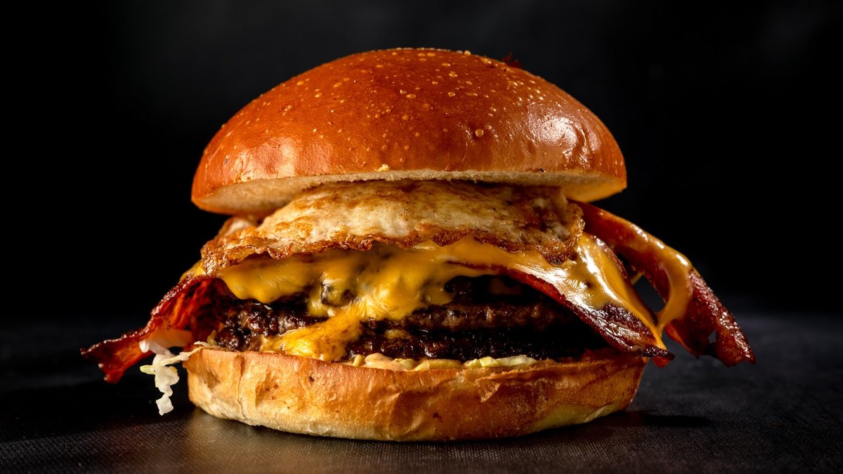 L.A Burger (300g 100% Beef) – Triple beef patties, bacon, cheese, lettuce, egg, Hollywood...