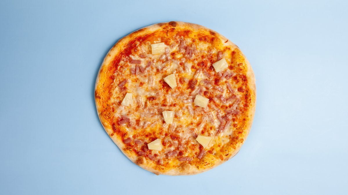 18. Hawaii Pizza – Happy Time Skien